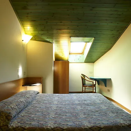 Ξενοδοχείο με διαμερίσματα Mirelladue 3*